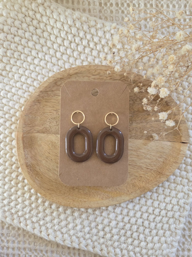 Boucles d&#039;oreilles Sybille glossy coloris cuir