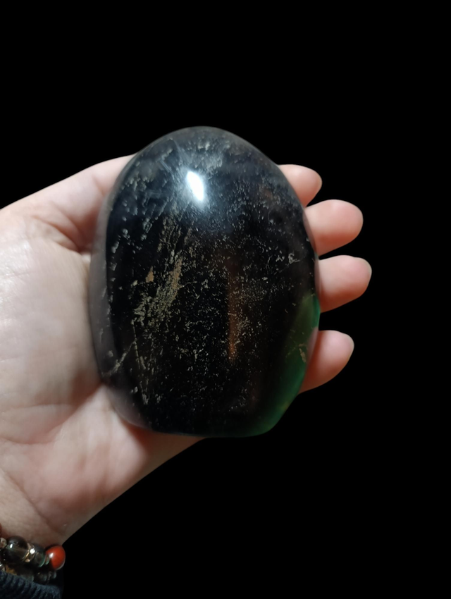 Tourmaline noire forme libre du Brésil 