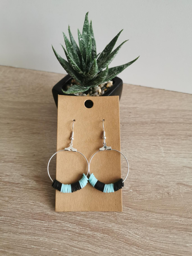 Boucles créoles noir et bleu