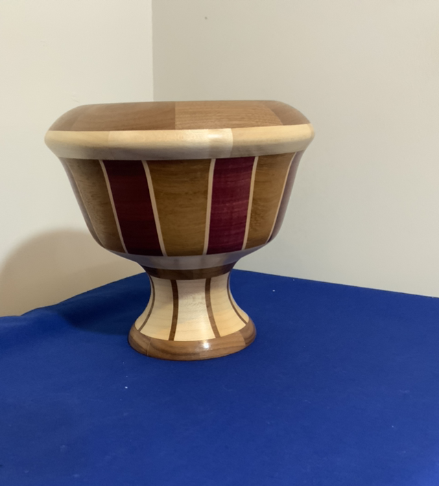 Open vase / container 