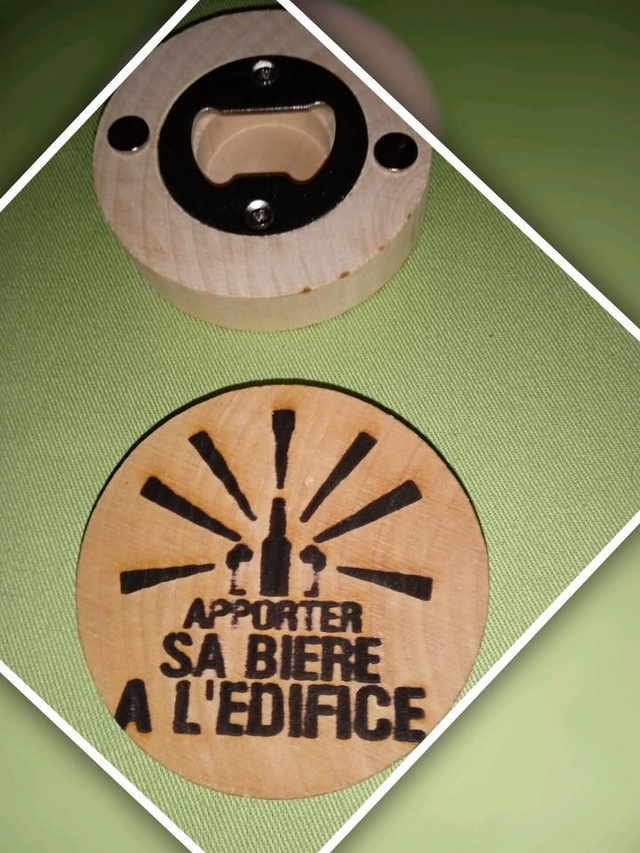 Décapsuleur magnétique en bois 