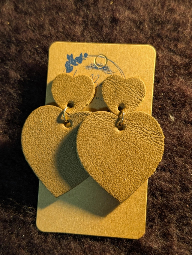 Boucles d'oreilles Louise beige camel lo072