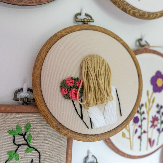 Broderie - La Mariée au bouquet -