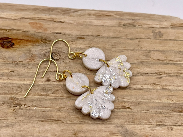 Gold and silver fan drops 