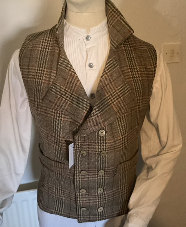 Regency vest 002