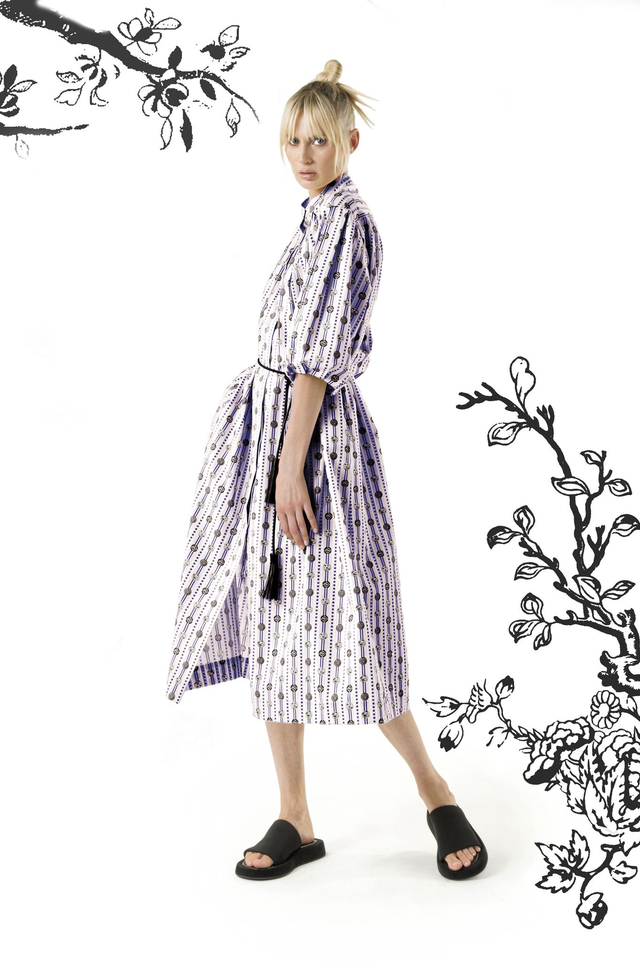 Abito camicione stampa riga e piattini blu