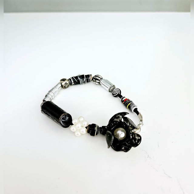 Modern Black Flower Elastic Bracelet Unique Beaded ECO Handmade
