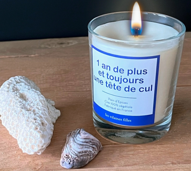 Bougie "1 an de plus et toujours une tête de cul