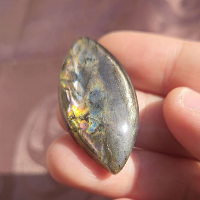 Pierre seule - Labradorite (467)