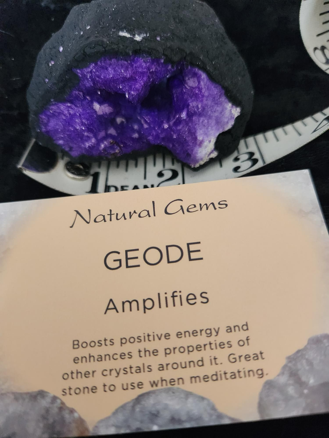 PURPLE DYED GEODE 