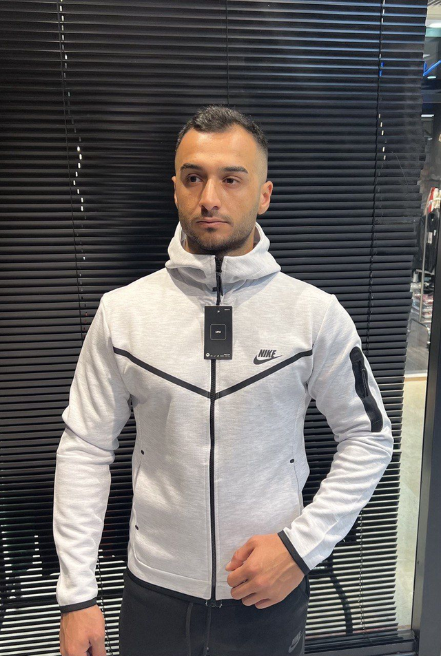 Nike Tech Fleece Jaka ar kapuci un rāvējslēdzēju