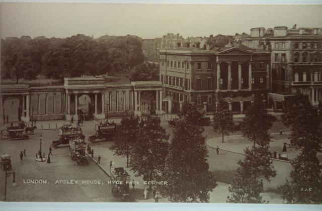 London Apsley House, Hyde Park Corner, London. J.J. Corbyn Vintage Postcard - Our Ref A211