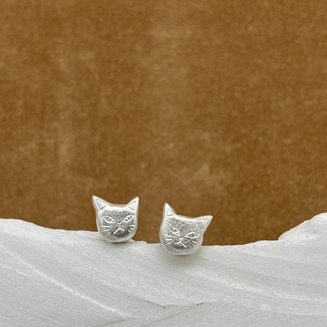 Kitty kitty earrings
