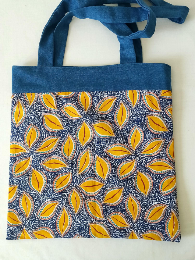 Tote bag