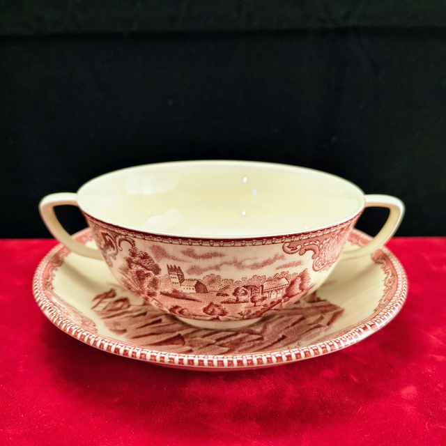 Johnson Bros | Kom (diameter 11,5 | hoogte 5,2 ) en schotel (diameter 15,5 | hoogte 2,5 cm) ‘Old Britain Castles’ Roze | Vintage