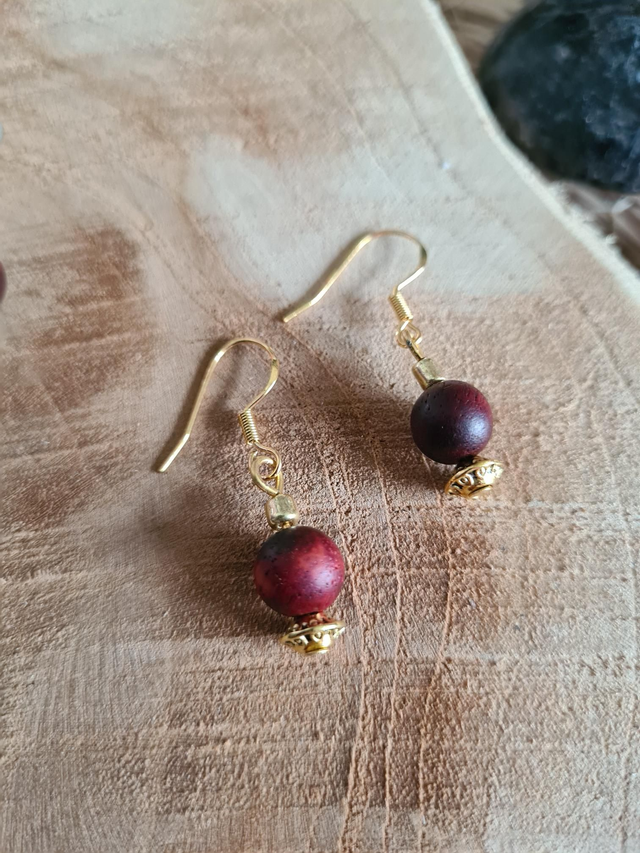 Boucles Bois de santal dorées