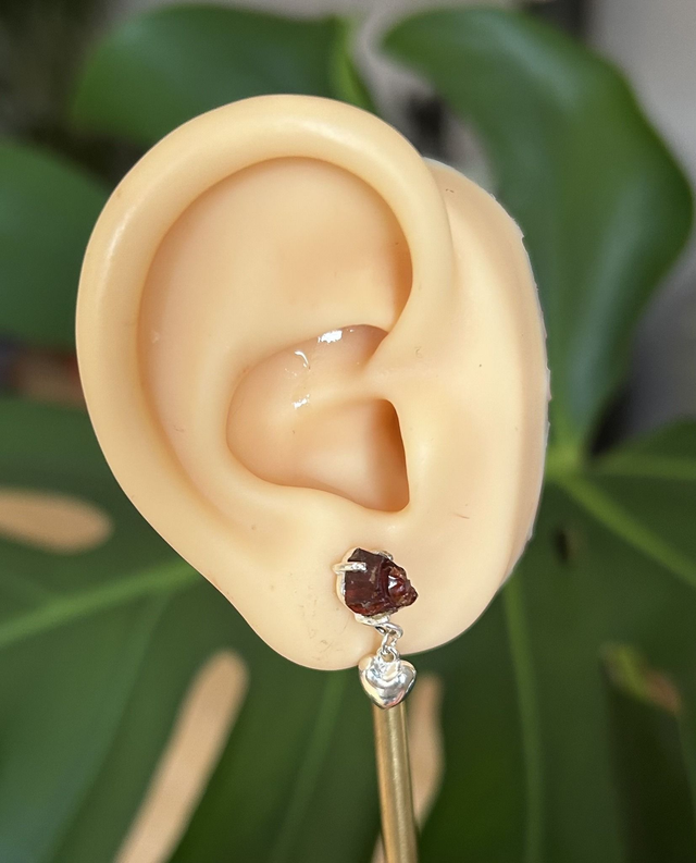 Stunning silver and carnelian stud earrings with a delightful silver dangling heart