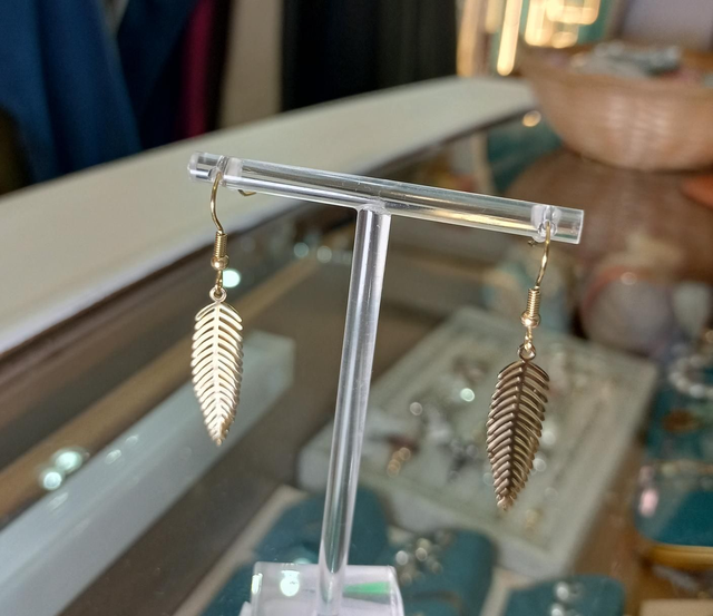 Pendientes acero dorado hoja de palmera