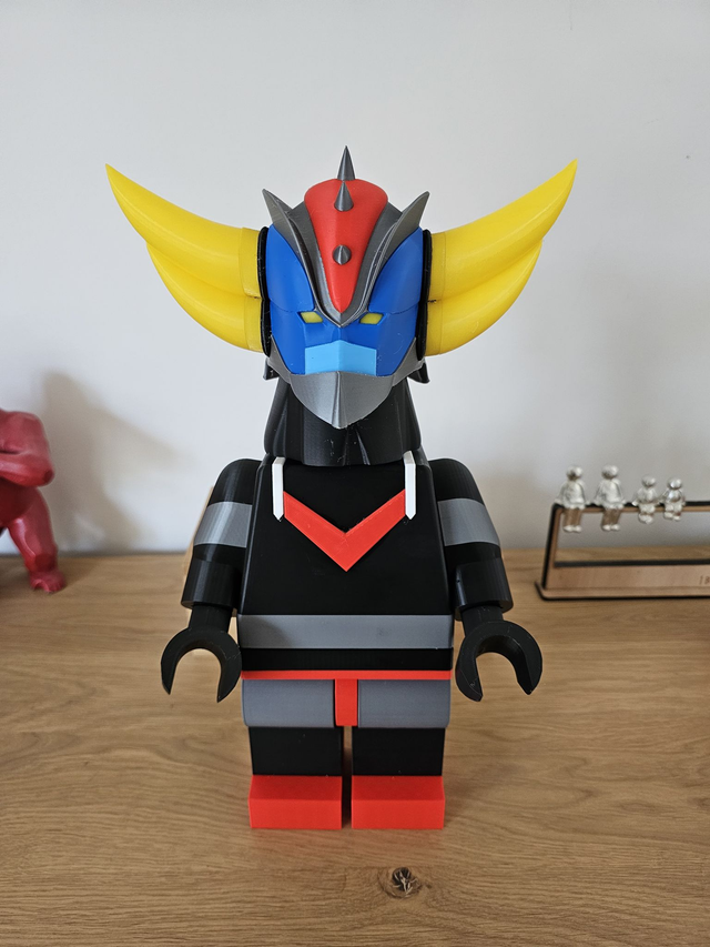 Goldorak Stylisé - 37 cm