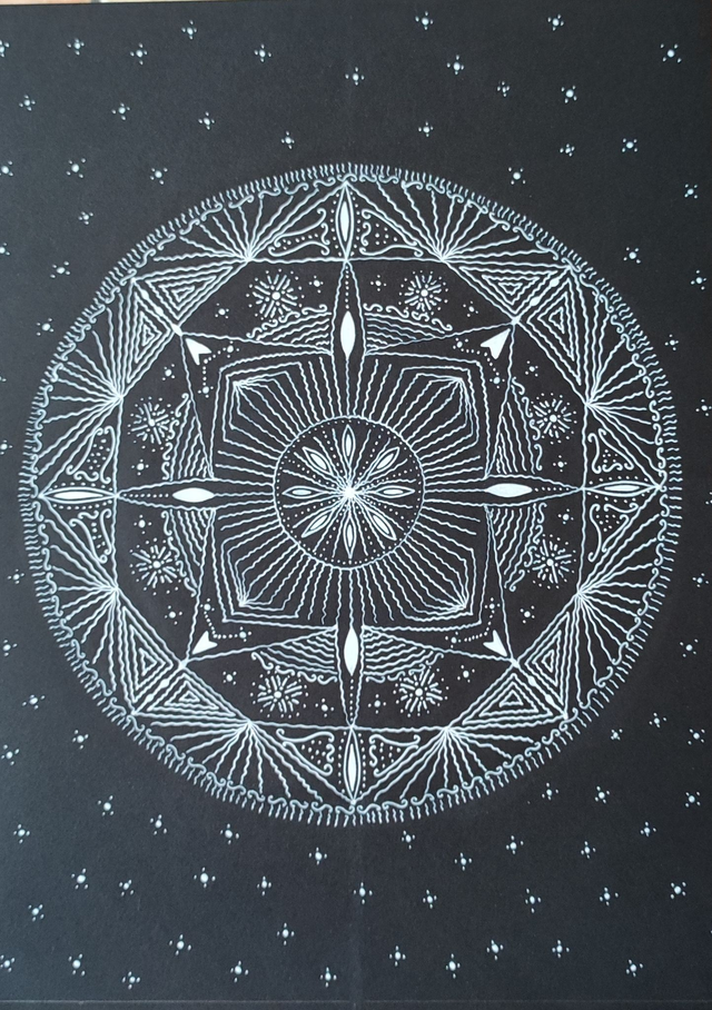 Grand mandala fond noir 2