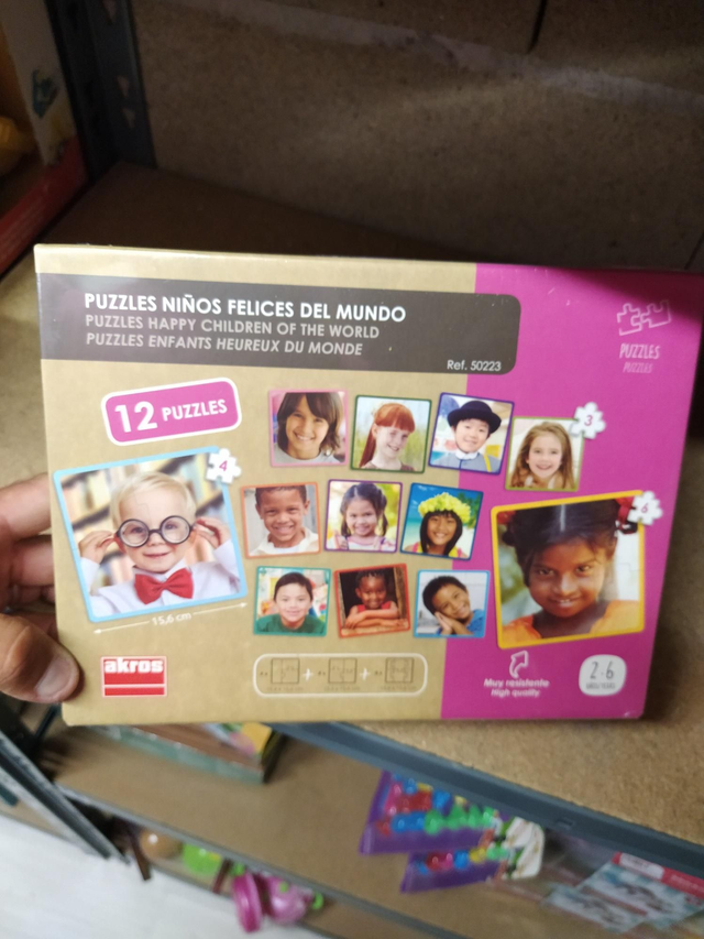 AKROS PUZZLE ENFANTS HEUREUX DU MONDE