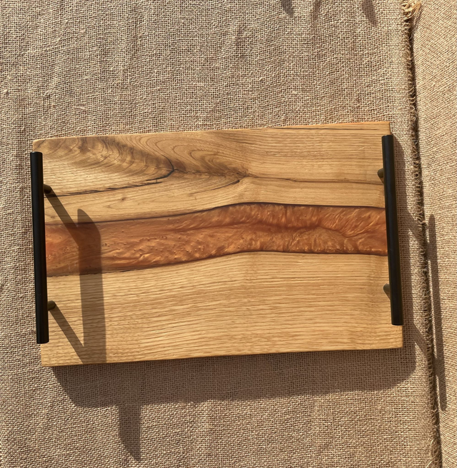 Plateau châtaigner et résine bronze #1