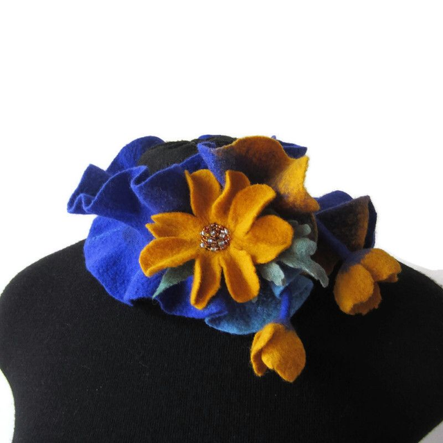 Sciarpa blu collo boa lana merino spilla Infeltrimento fatto a mano Sciarpa ragazza donna feltro Regali unici Regali per lei