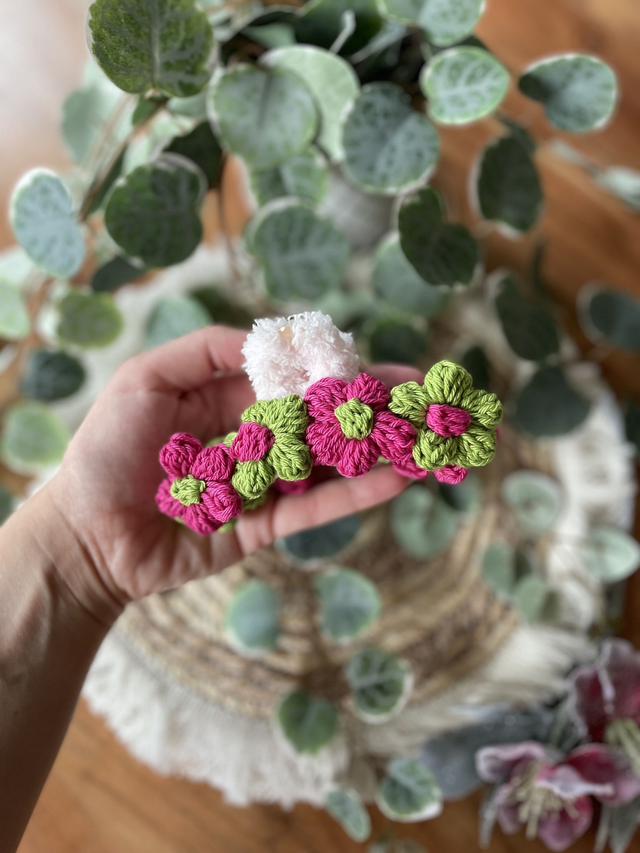 Gehäkelte Blumen-Haarspange 🌸