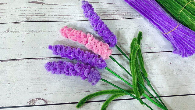 Pipe Cleaner Lavender &amp; Lillies - Friday 27 February, 10am