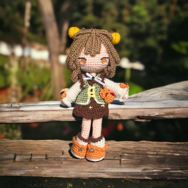 Poupée Yaoyao au Crochet - 23 cm avec Détails Élaborés et Articulations