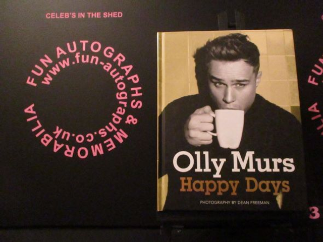 Olly Murs 'Happy Days' Authentic Autographed Hardback Book (3)