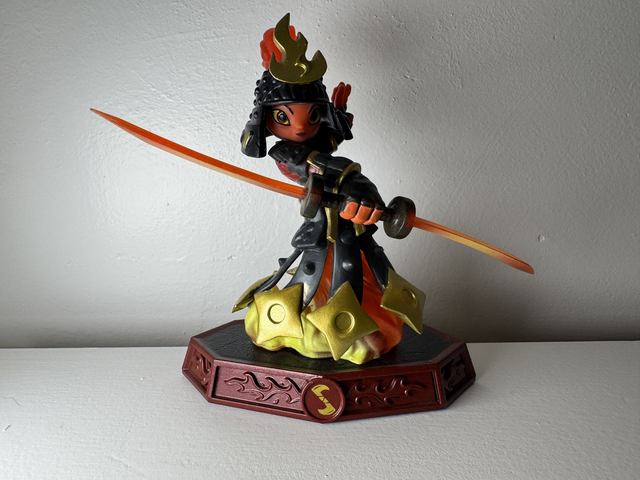 Ember - Fire - Master - Skylanders - Imaginators