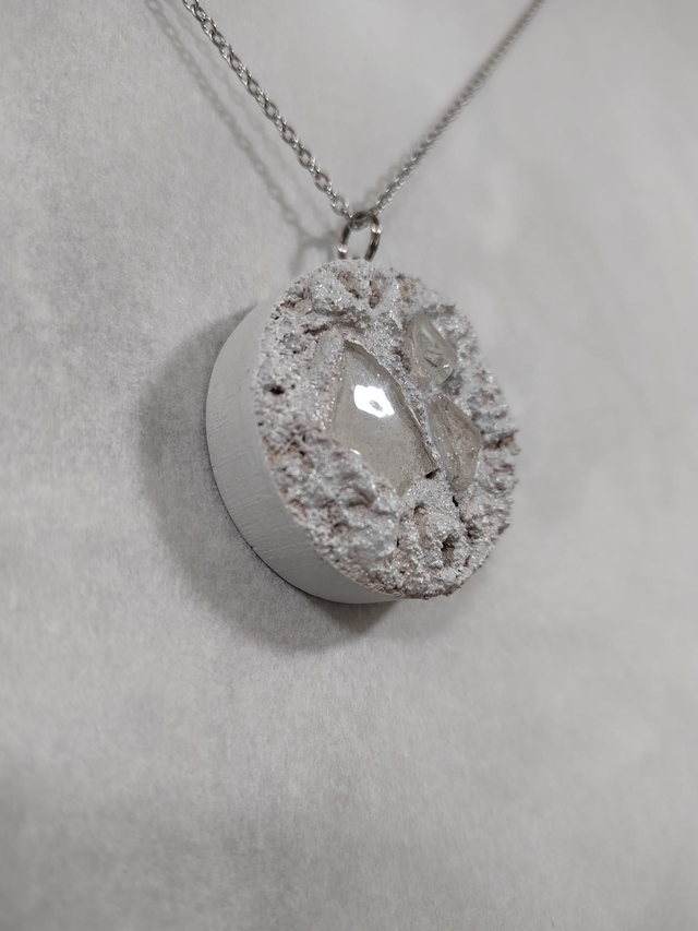 Echoes of the wild 8 - White and beige textured pendant with chain