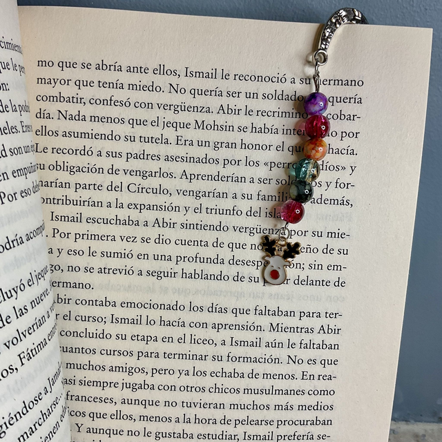 Handmade Christmas bookmarks. Colourful beaded book accessories.
