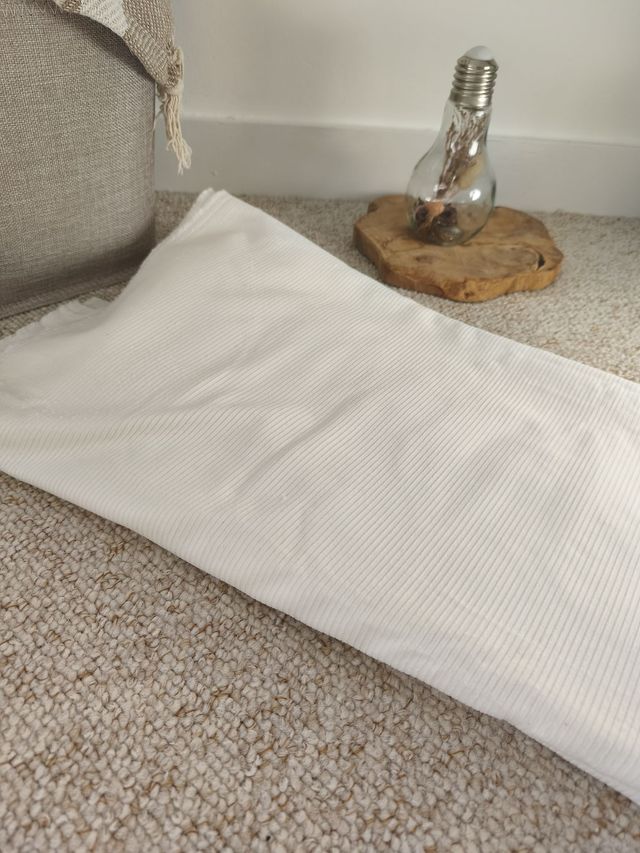 Velours côtelé blanc polaire