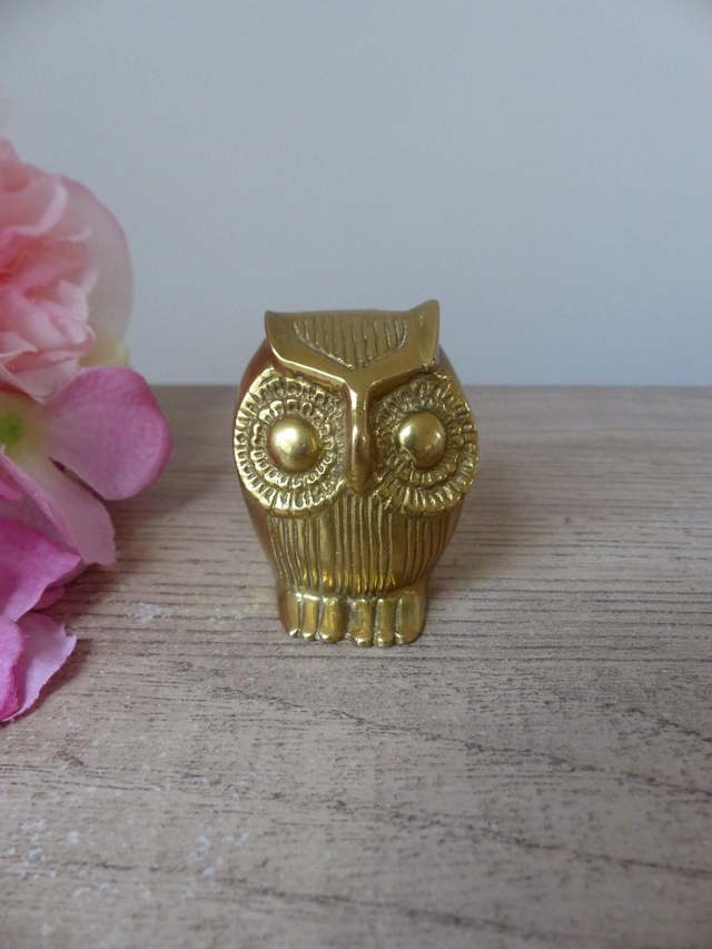 Ancienne figurine chouette hibou en laiton doré sculpté, collection animal en laiton, hibou porte bonheur en laiton, cadeau ami famille