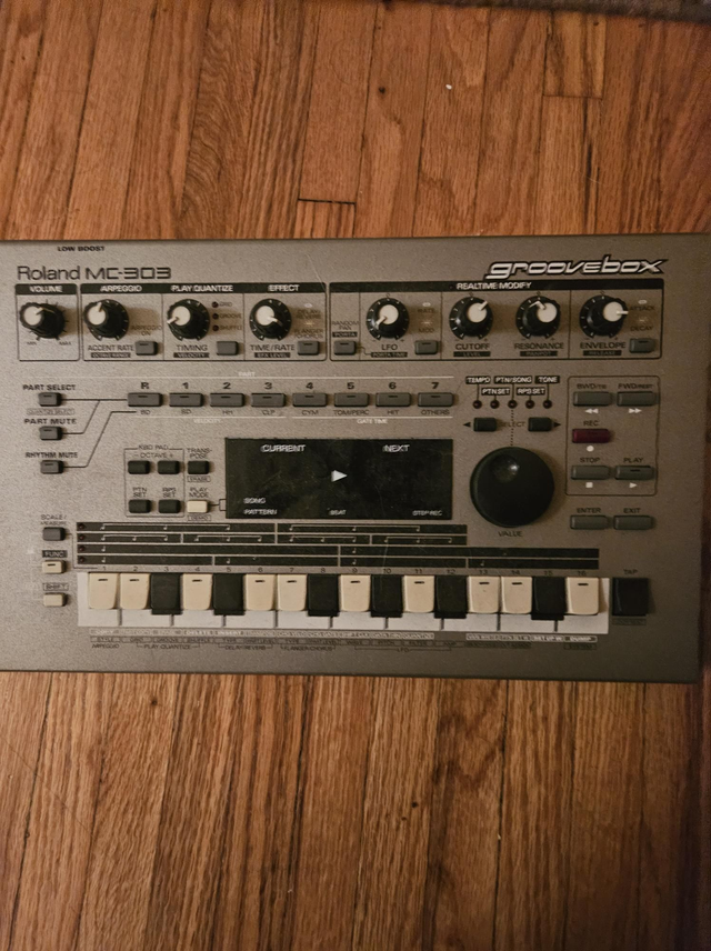 Roland Groovebox 303 MC 
