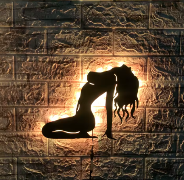 LED wandlamp meerkleurig op USB - Vrouw Silhouet