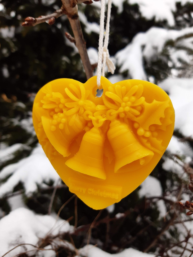 Vánoční ozdoba ze včelího vosku - zvonky