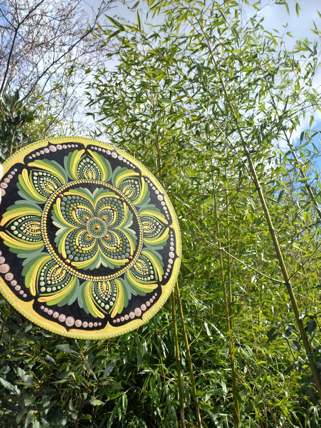 Mandala vert et or 30 cm