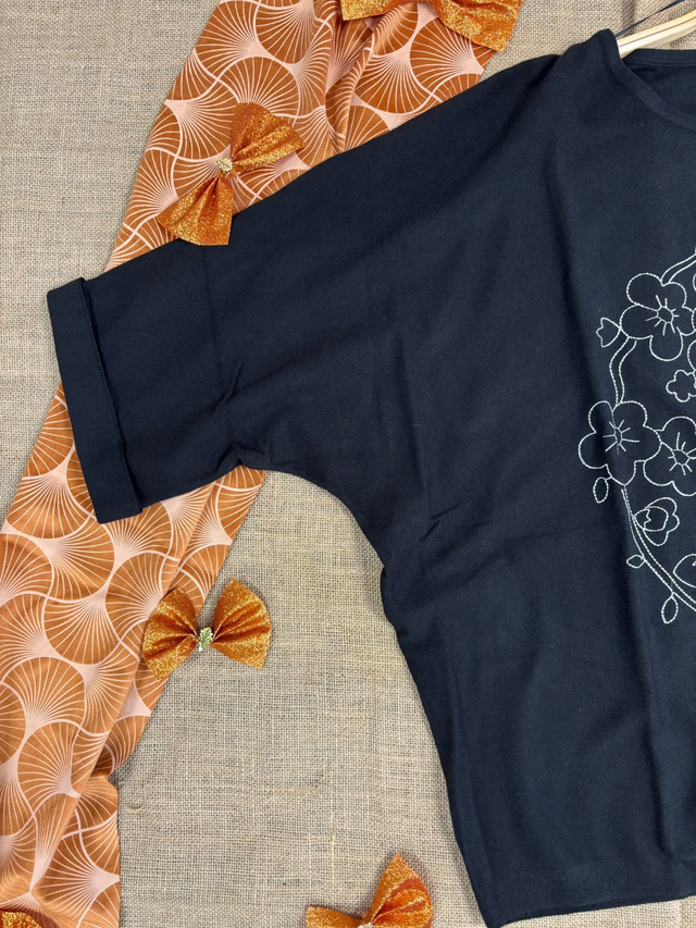 Pull Noir Fleuri Christine Laure