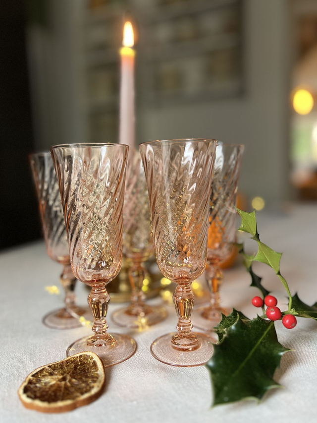 ROSALINE - Ensemble de 6 flûtes à champagne en verre rose Luminarc