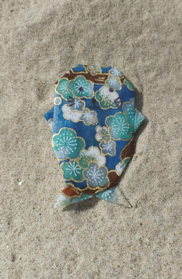 Broche Phoque fleurs de cerisier