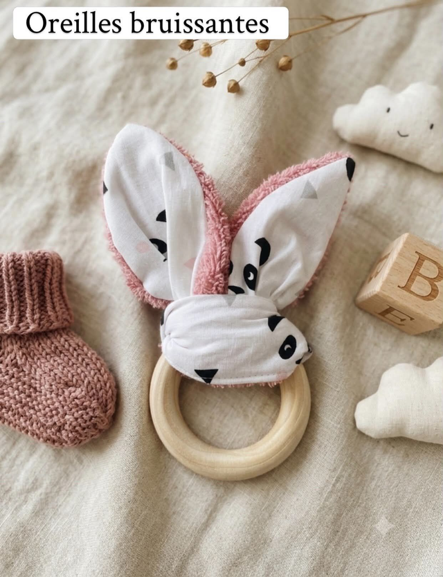 Hochet oreilles de lapin et bois, papier bruissant PANDA ROSE