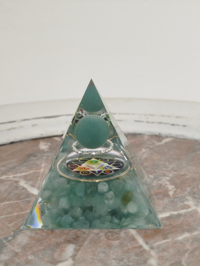 Pyramide Orgonite Aventurine &amp; Métatron 