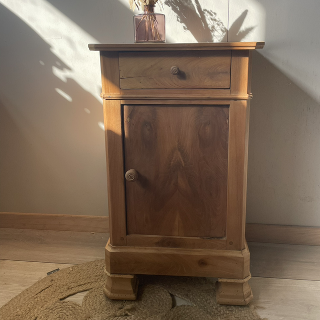 Meuble d’appoint aérogommé