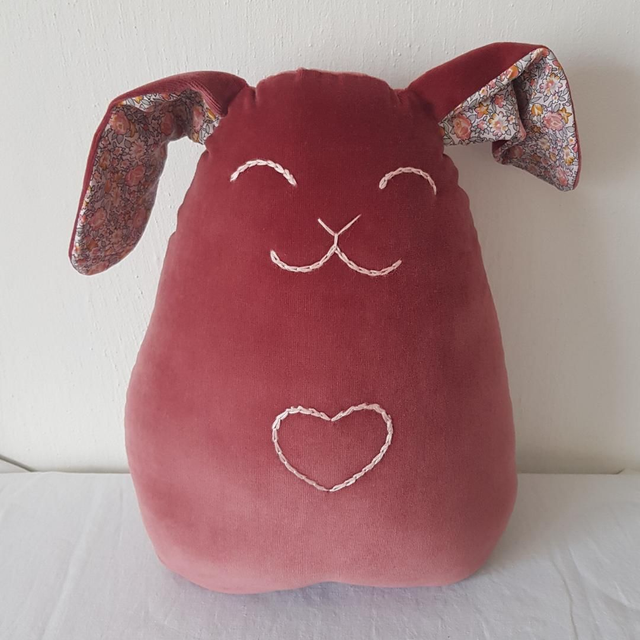Laurine la Lapine - le Doudou-coussin 