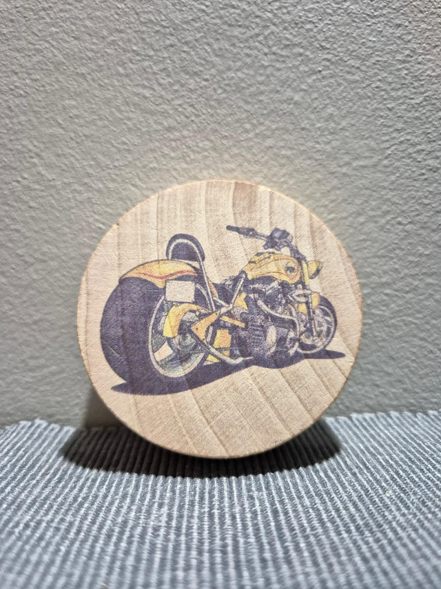 Decapsuleur rond en bois