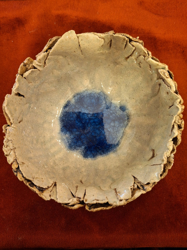 Petite coupelle grès fond bleu