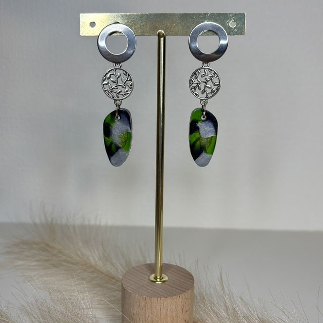 Boucles d’oreilles vert gris et noir